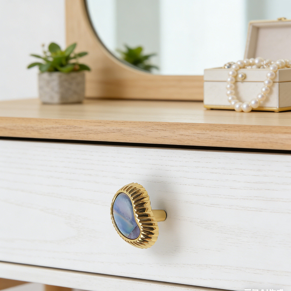 French Creative Shell Brass Cabinet Pulls 