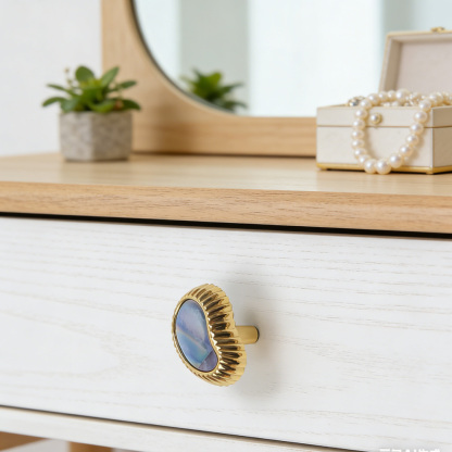 French Creative Shell Brass Cabinet Pulls 