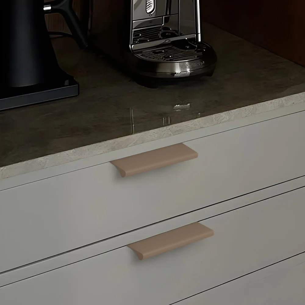 Modern Colorful Aluminum Edge Pulls for Kitchen Drawers