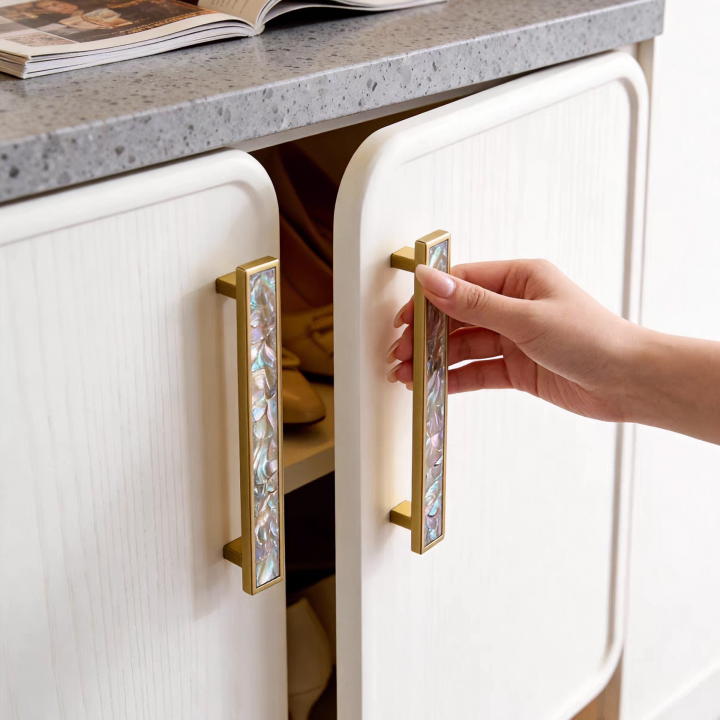 Luxury Natural Shell White Cabinet Pulls Brass Drawer Knobs
