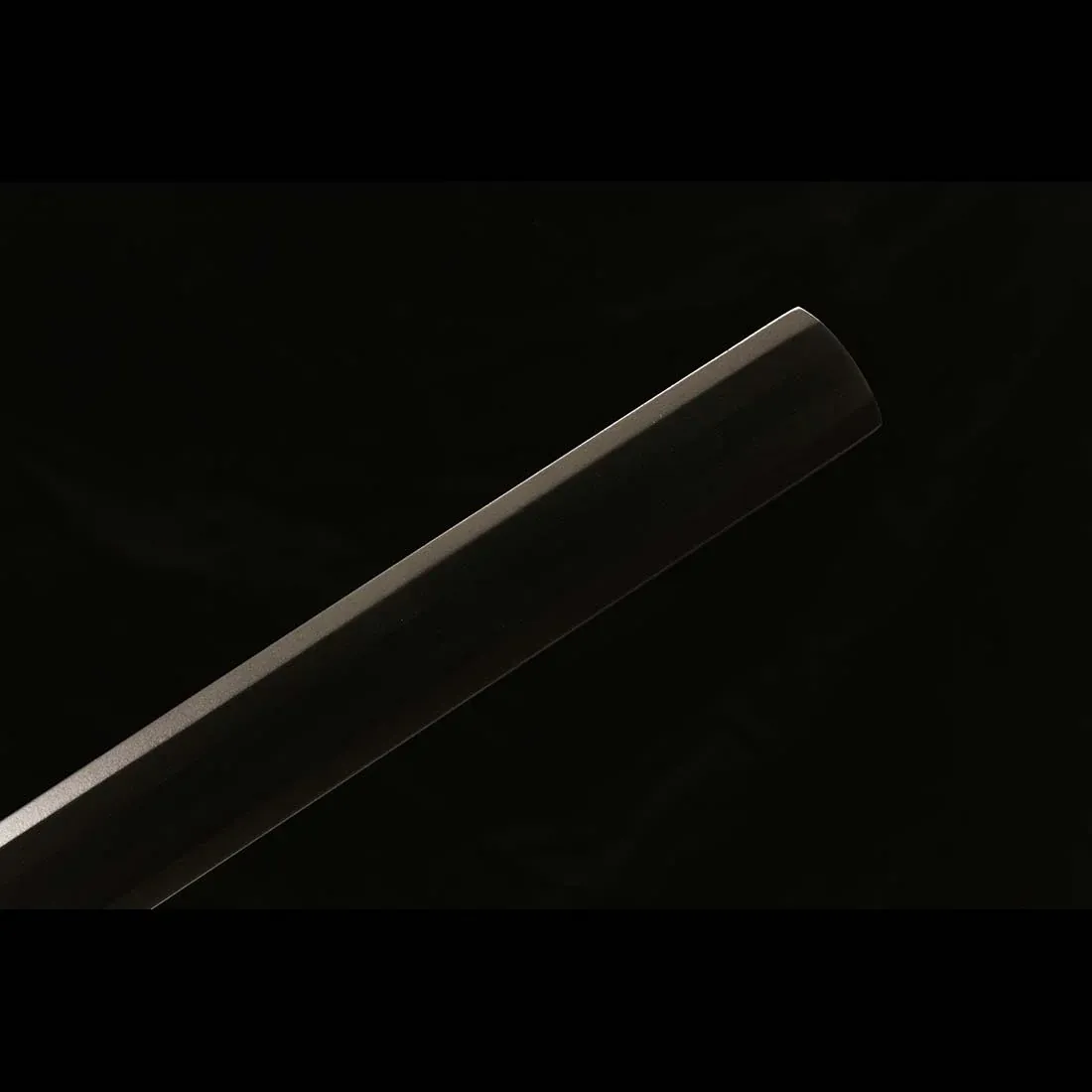 Ručně vyráběné anime NARUTO Sasuke Kusanagi-No-Tsurugi Sword ShirasayaNinja Sword 1060 uhlíková ocel černá čepel