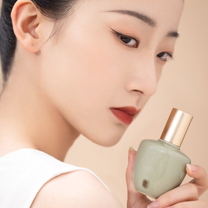 THE BEGONIA GINSENG ESSENCE LIQUID FOUNDATION
