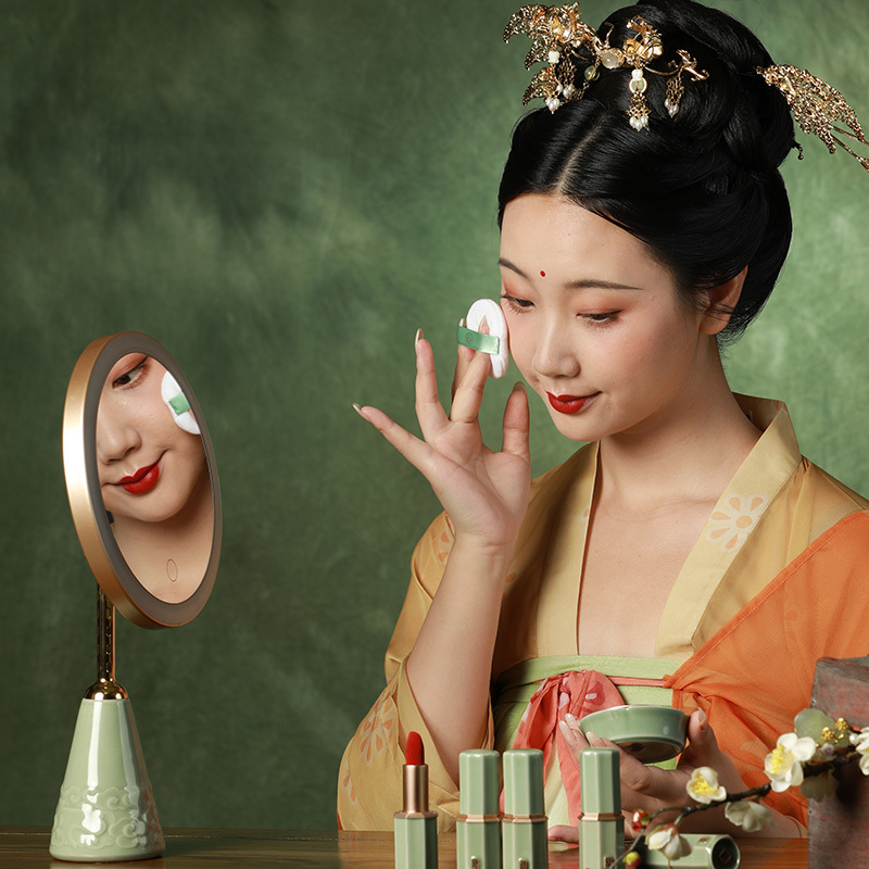 THE LOTUS BREATHABLE POWDER