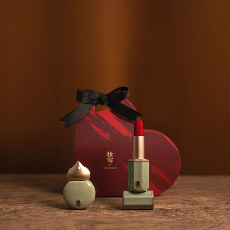 Heartfelt Gift Box