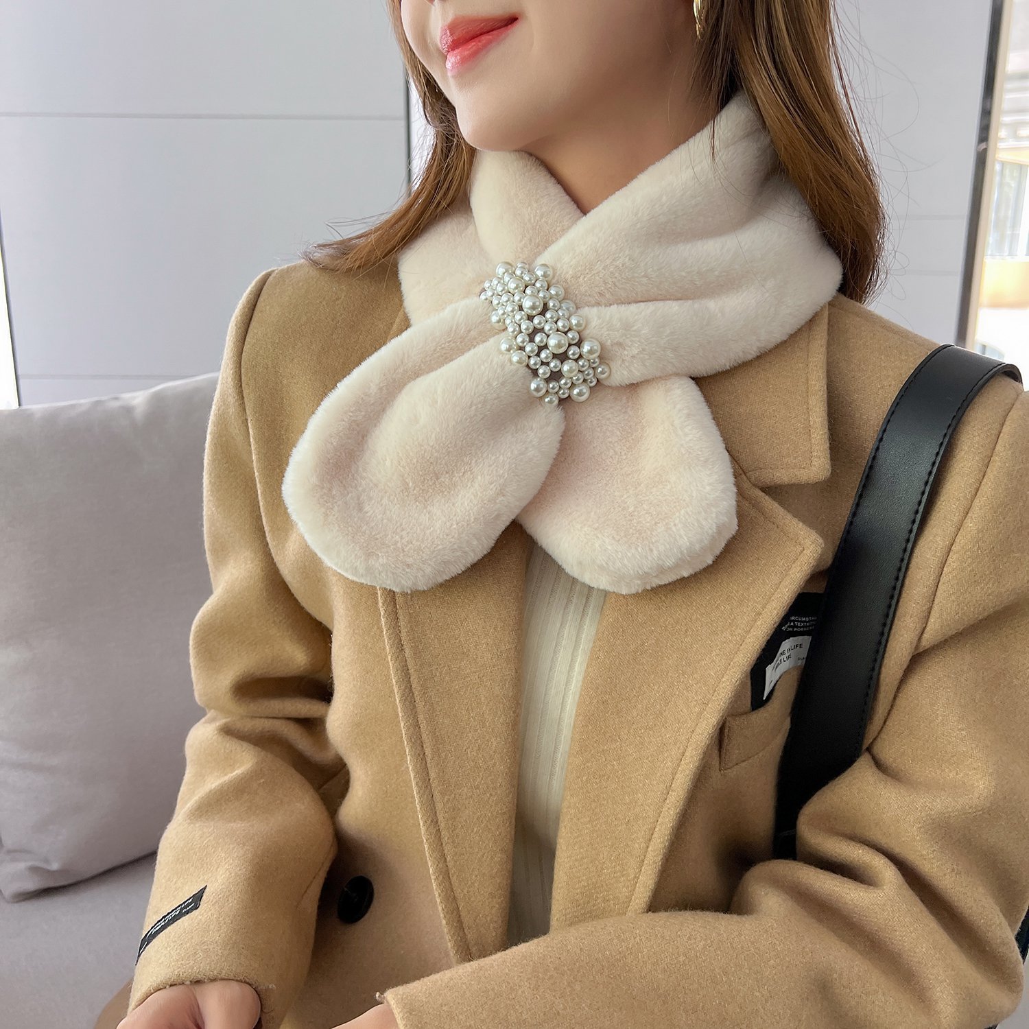 LUYE Faux Fur Scarves & Shawls