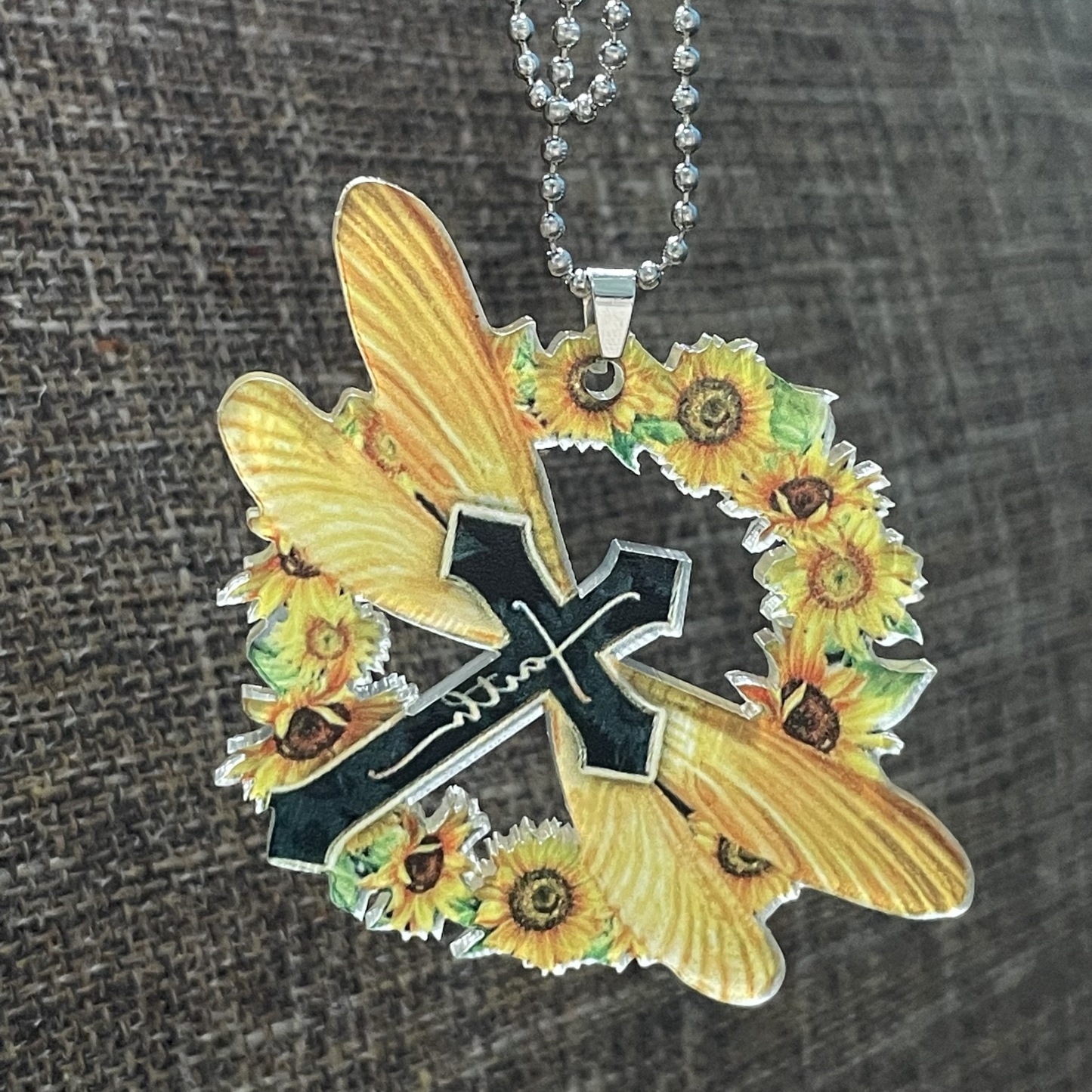 Cute Cross Sunflower Dragonfly Car Interior Pendant - Perfect Holiday Decoration & Couple Gift Keychain!