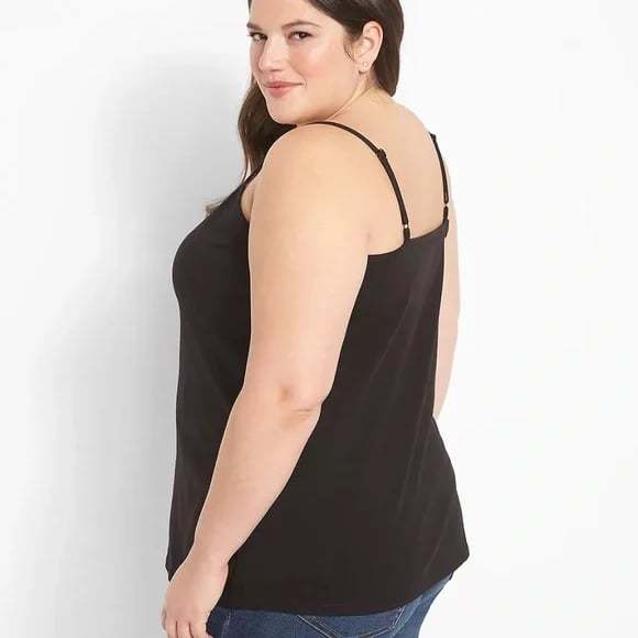 🔥2025 New Arrival 49% OFF🔥Loose-fitting Tank Top With Built-in Bra