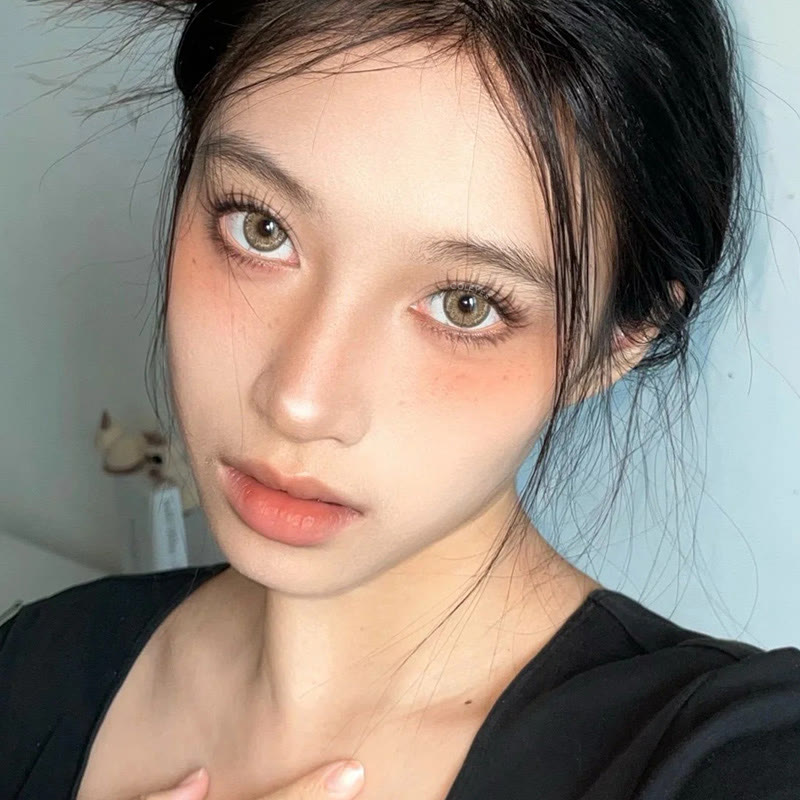 Coleyes Glow Brown Yearly Colored Contacts - image 8