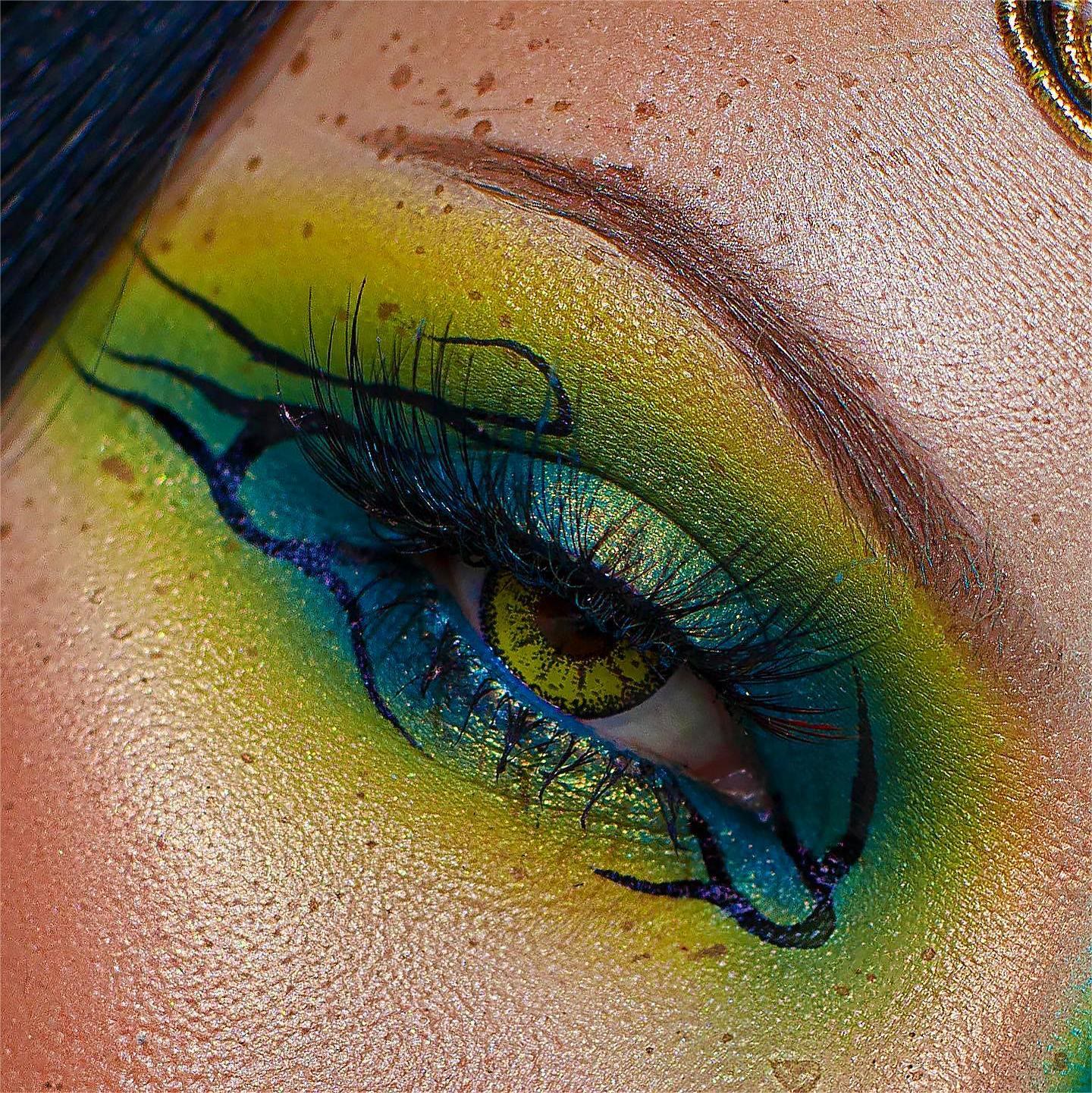 Coleyes Snowflakes Yellow Yearly Cosplay Colored Contacts - image 4