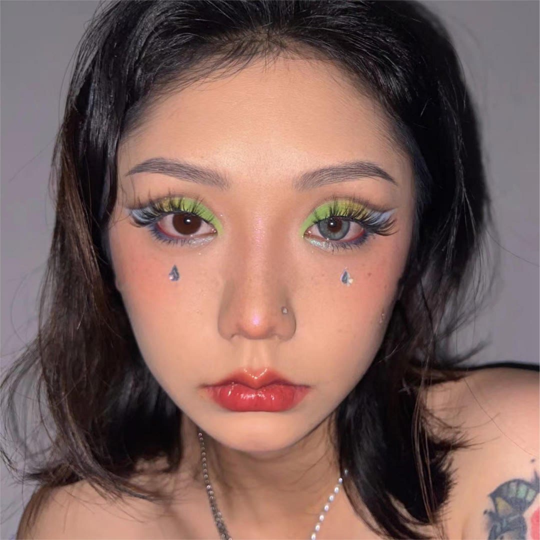 Coleyes Queencard Grey Yearly Colored Contacts - image 5