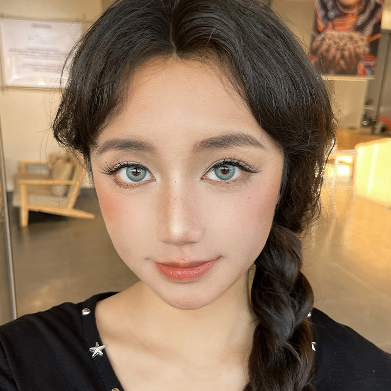 Coleyes Faye Blue Yearly Colored Contacts - image 8