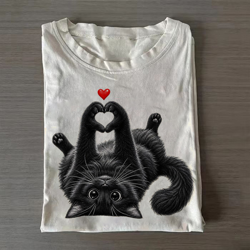 Cute Black Cat Heart Paws T-shirt
