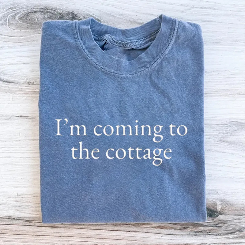 I'm Coming To The Cottage Romance Hockey T-shirt