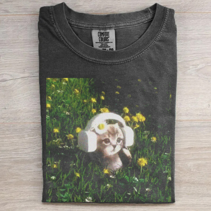 Retro Style Funny Cat T-shirt