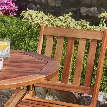 Wavising  Hölzerne Bistro-Möbel Set Outdoor Klappbarer Terrassentisch mit 2 Stühlen Einfache Lagerung