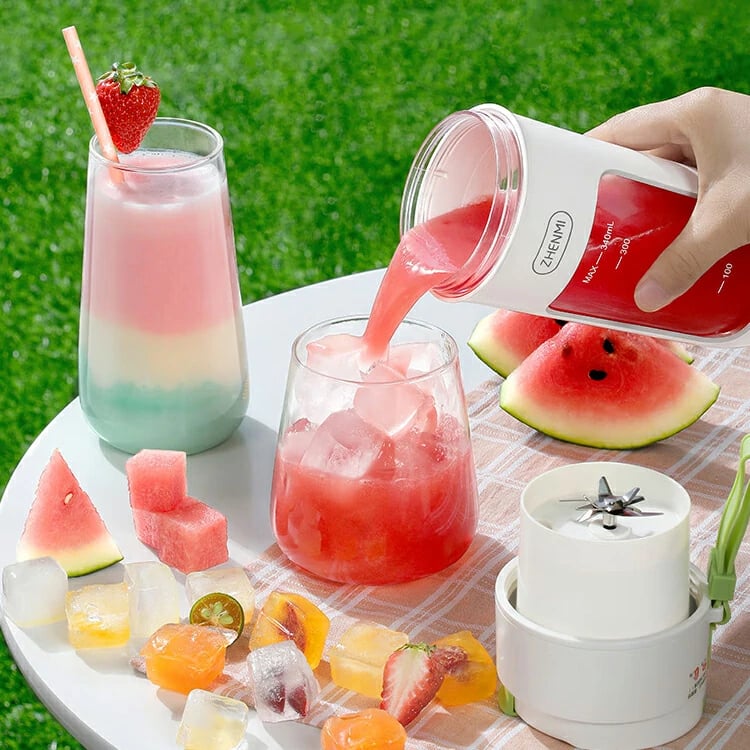 Portable Wireless Blender: 10-Blade USB Travel Juice Cup with Powerful 3000mAh Rechargeable Battery