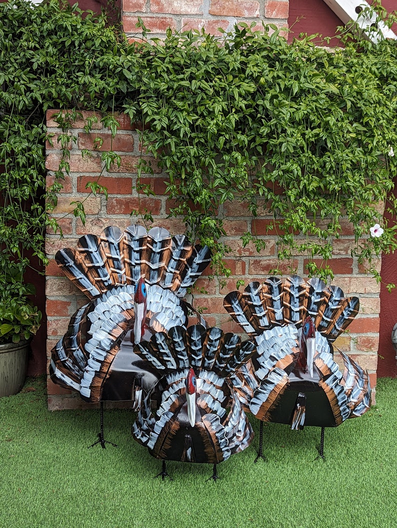 Thanksgiving Turkey Decorations | Outdoor Garden Art or Home Decor Table Centerpiece, Metal Turkey Decor in 3 Sizes