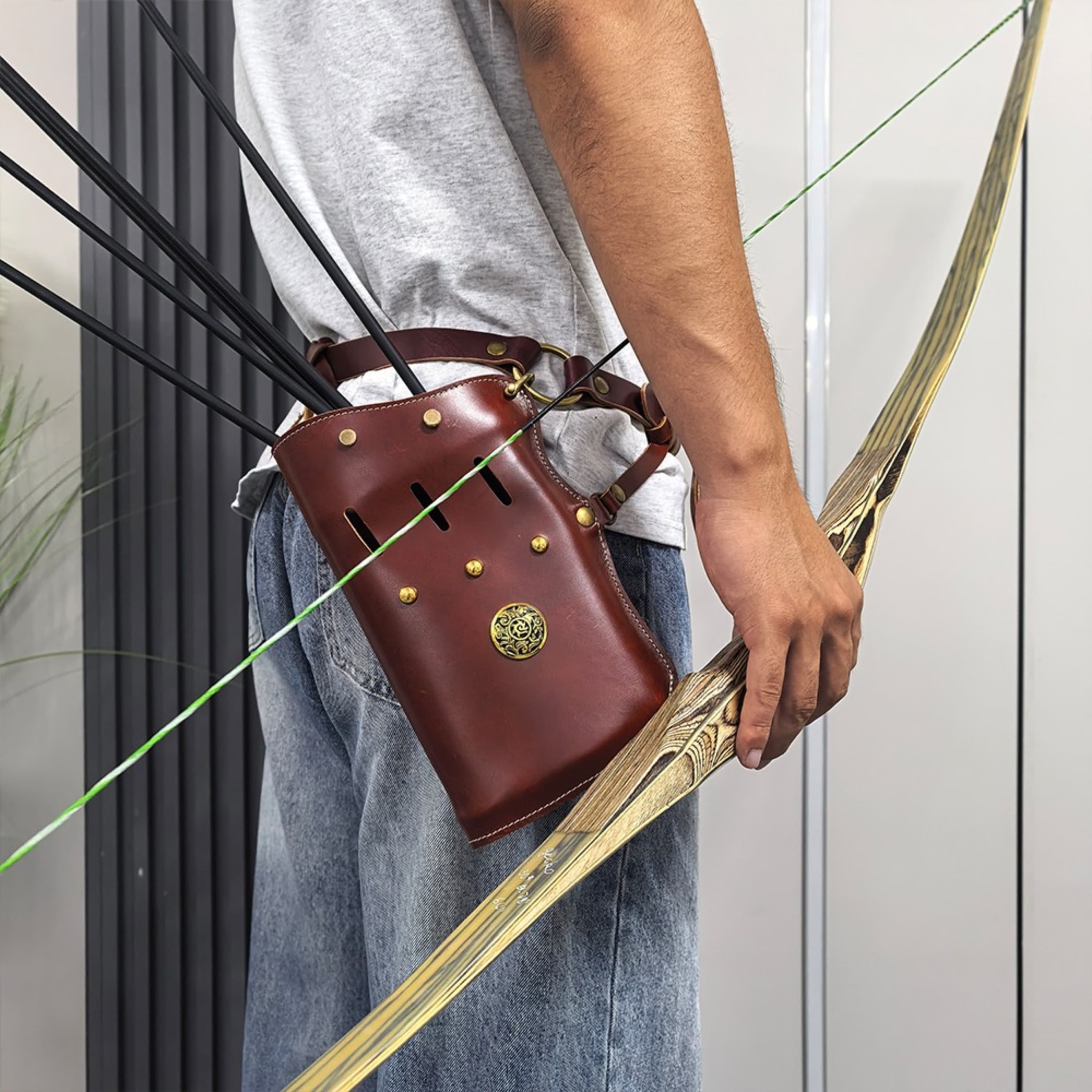 Traditional Cowhide Arrow Quiver Waist Holder for Archery