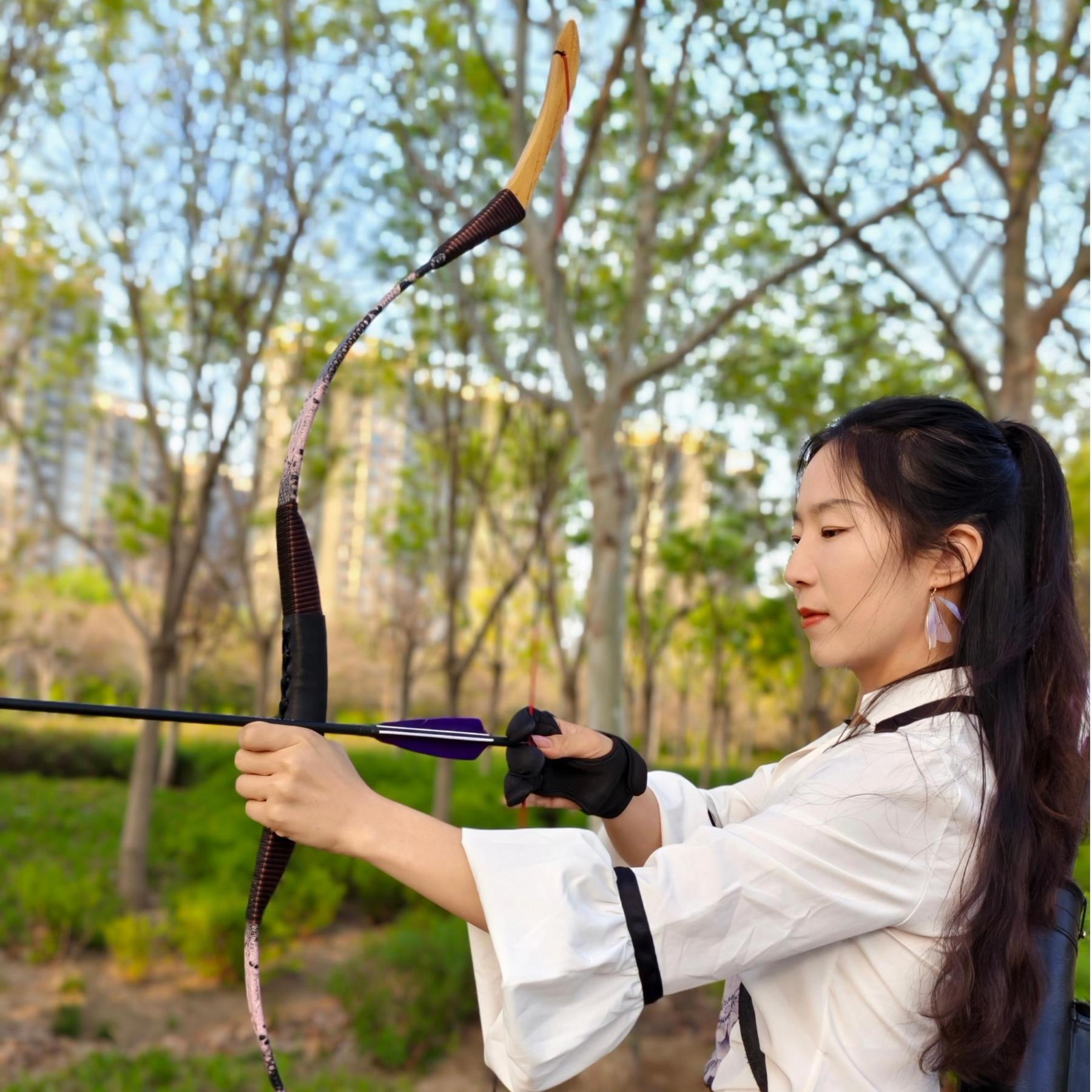 12 LBS Archery Tradition Longbow Set