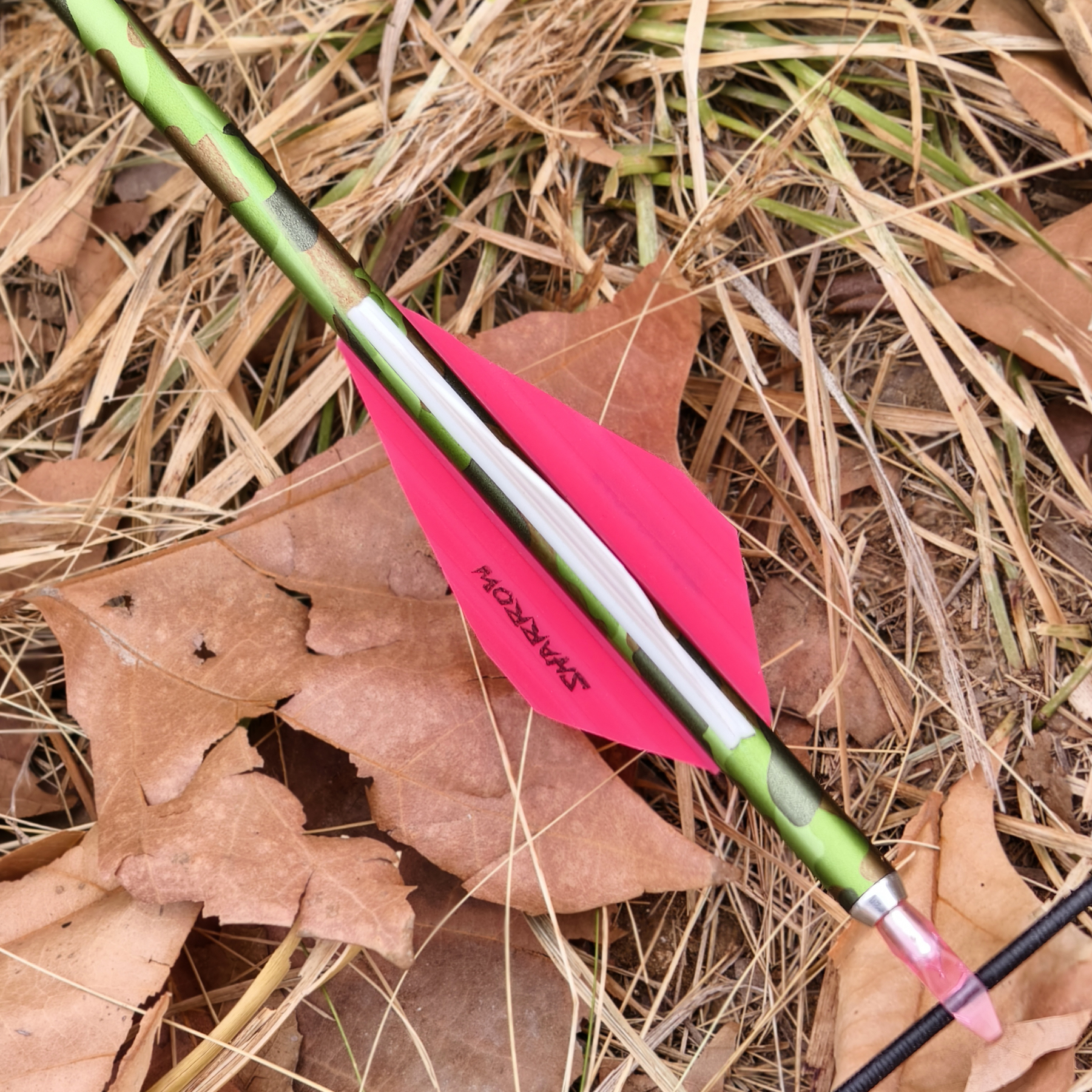 Camo Hunter Carbon Arrows with with Beiter Nock (12pcs/Box)