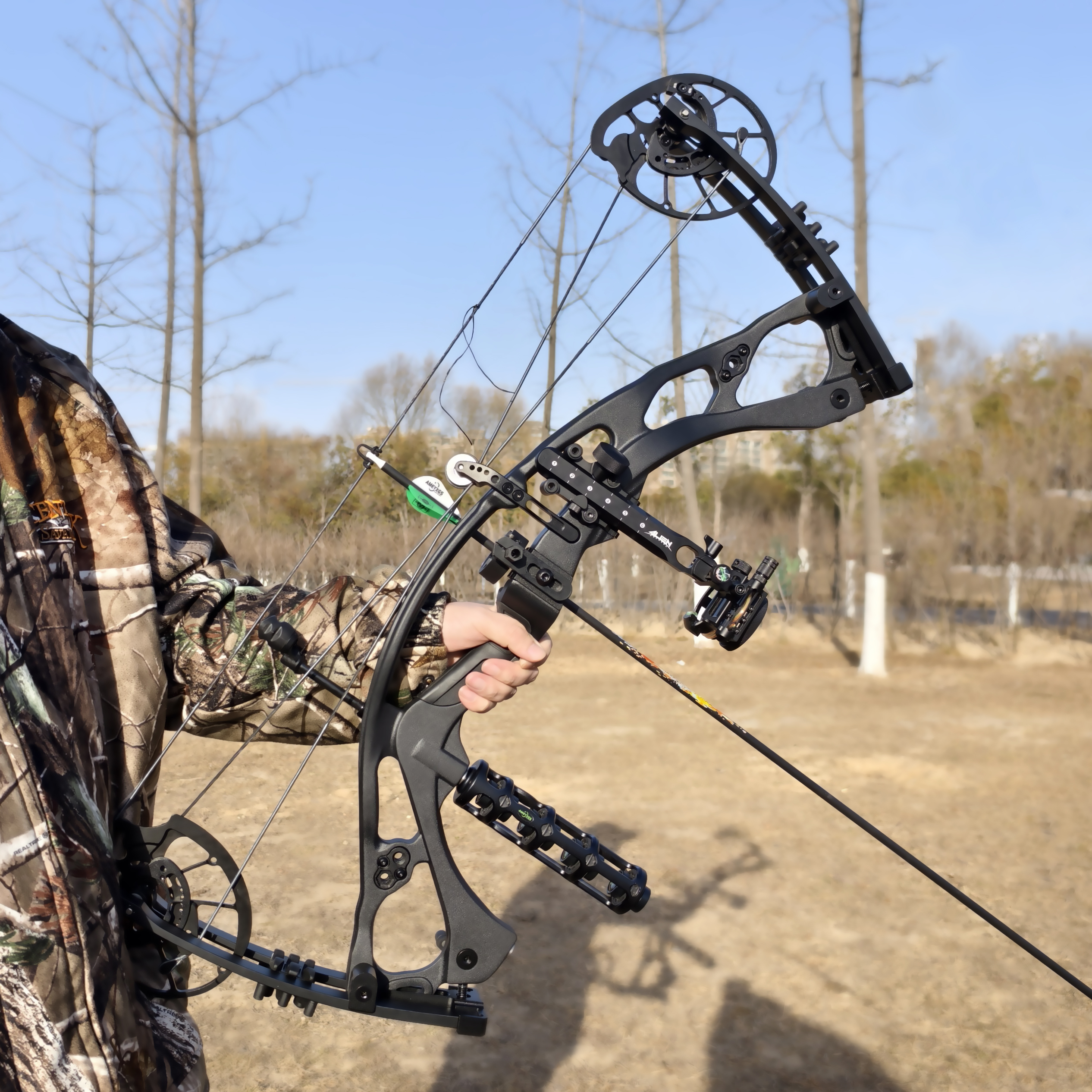 HOYT RX8 - H21 Compound Bow Arrow 3D Hunting Kit