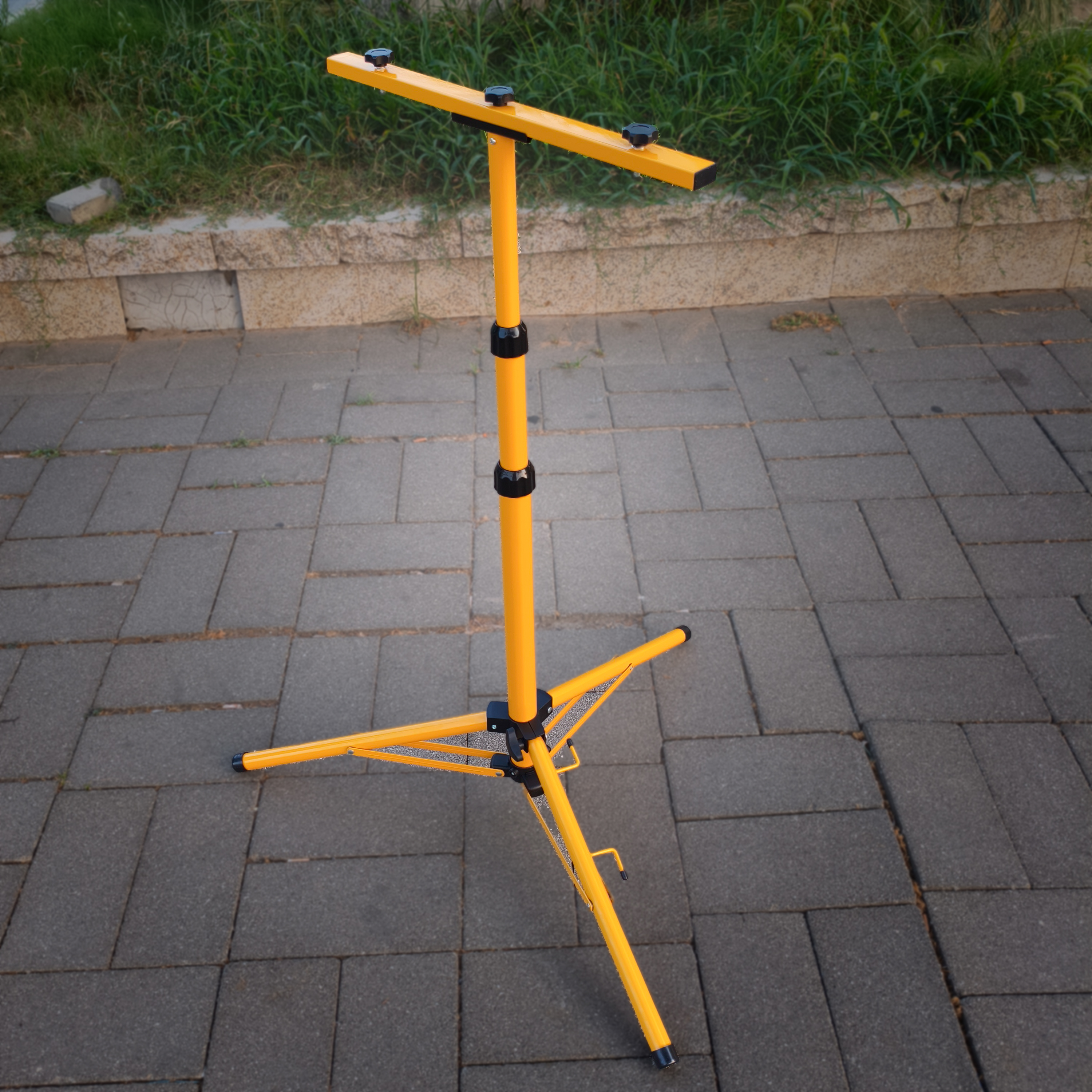 Traditional Archery Target Stand for Recurve & Compound Bow Outdoor Practice