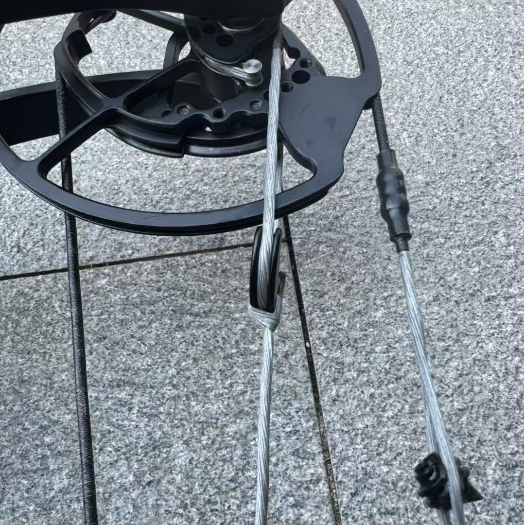 Dragon GT Compound Bow and Kit