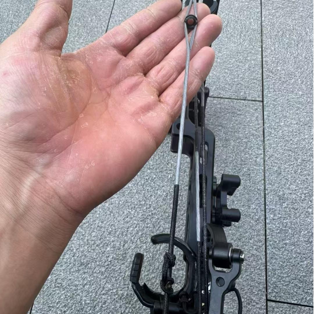 Dragon GT Compound Bow and Kit