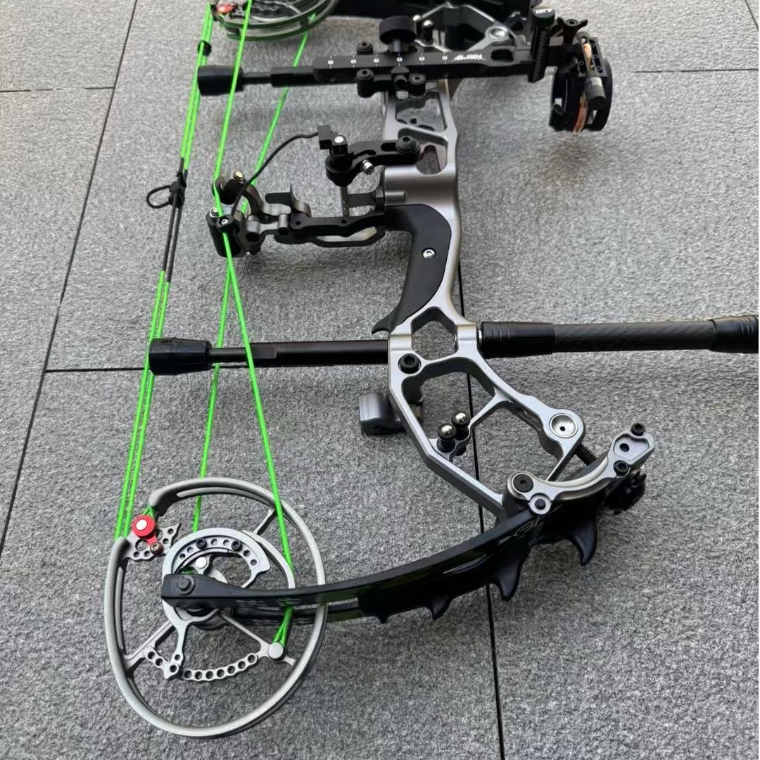 Dragon GT Compound Bow and Kit