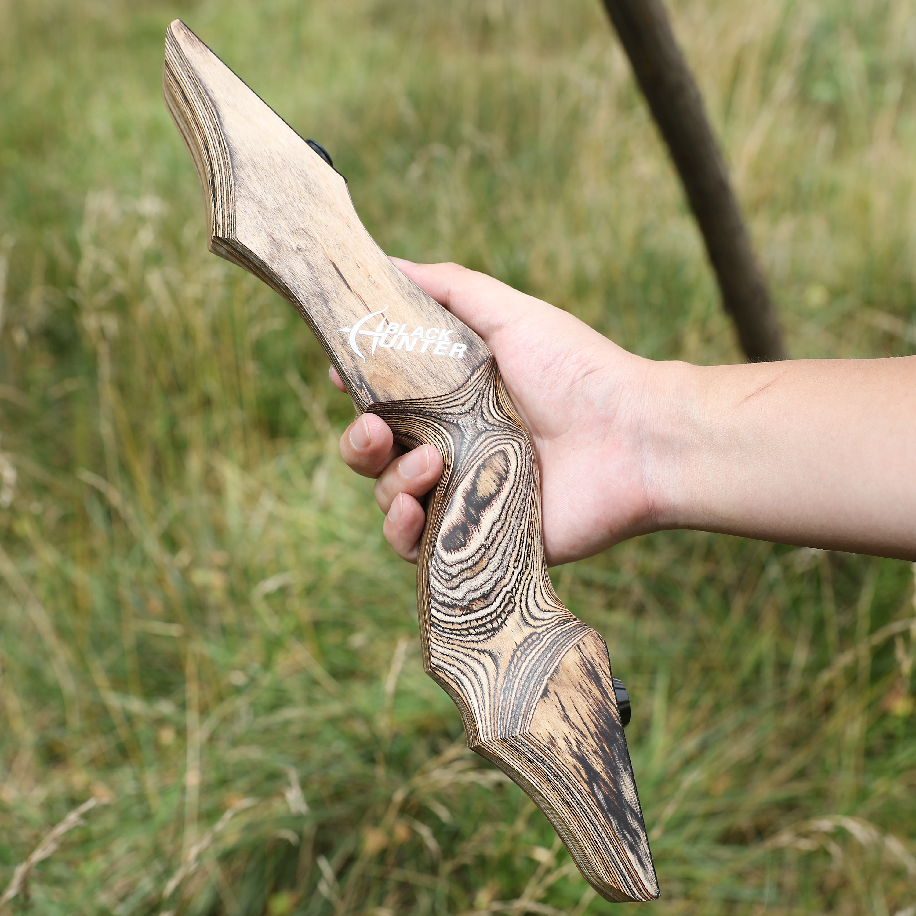 OUBOTER Black Hunter Bow And Arrow 60 Inch Takedown Recurve Bow 20-60lbs Archery Left Hand Bow Sets For Adults Hunting Shooting Arrows (20LBS