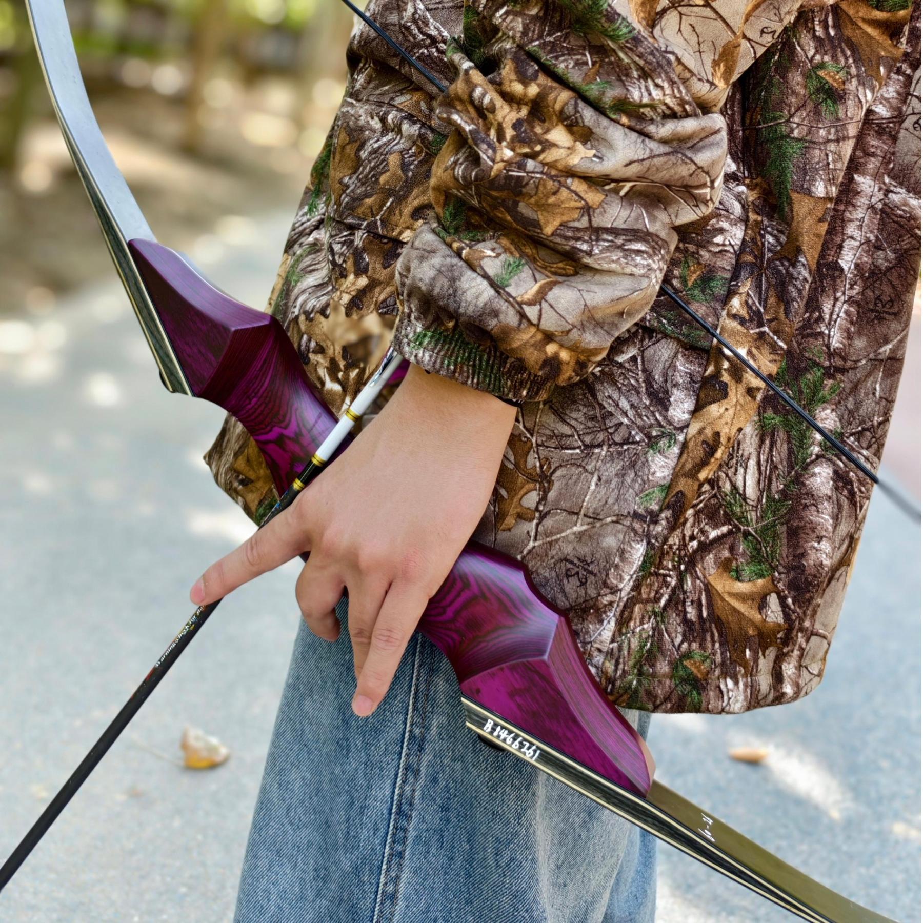 Black Hunter Recurve Bow and Arrows Kit for Hunting Outdoor