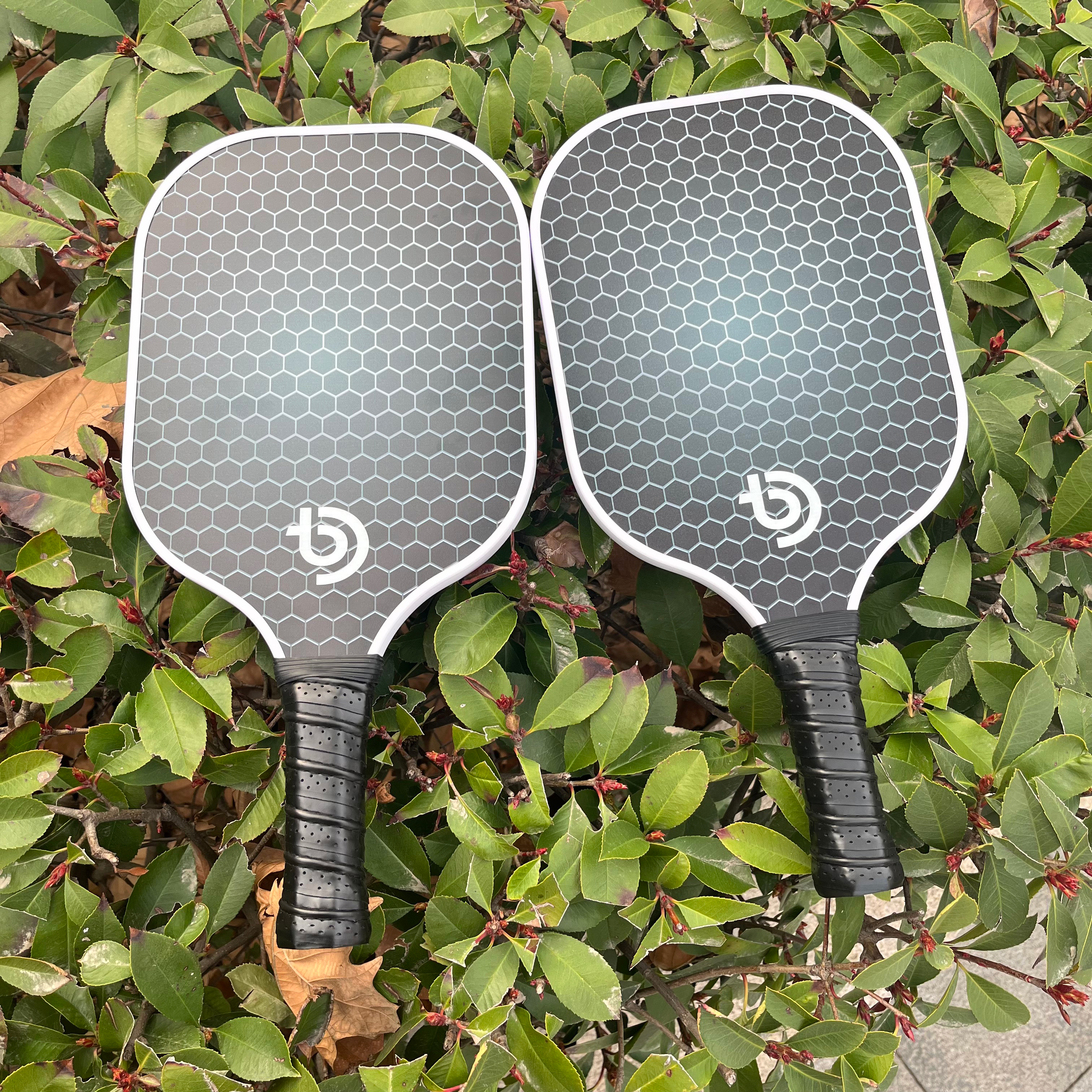 Pickleball Paddle Set – Carbon Fiber with Honeycomb Core for Outdoor Men & Women