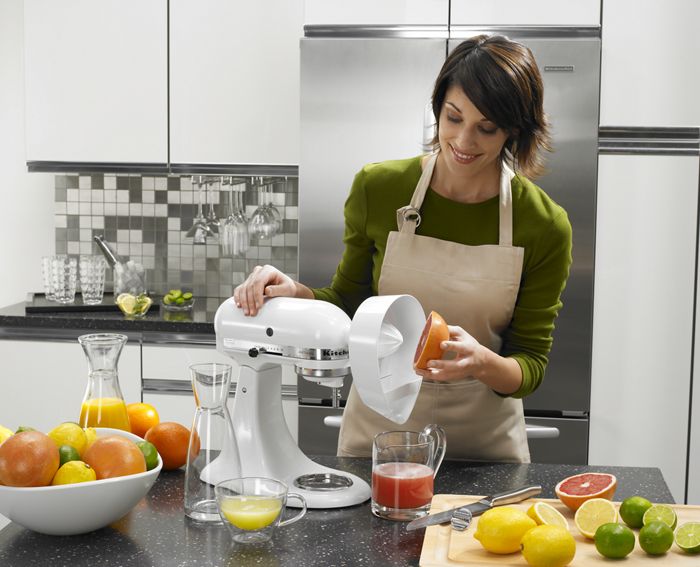 Juicer Attachment for Kitchenaid Stand Mixer, Juicer for Kitchenaid Mixer Accessories with 2 Size Reamer, Pressure Activated Citrus Juicer Attachment for Orange, Lemon, Grapefruit Juice