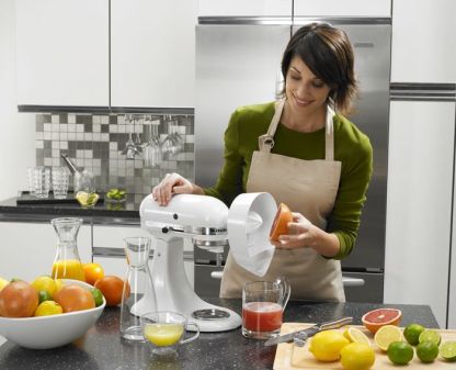 Juicer Attachment for Kitchenaid Stand Mixer, Juicer for Kitchenaid Mixer Accessories with 2 Size Reamer, Pressure Activated Citrus Juicer Attachment for Orange, Lemon, Grapefruit Juice