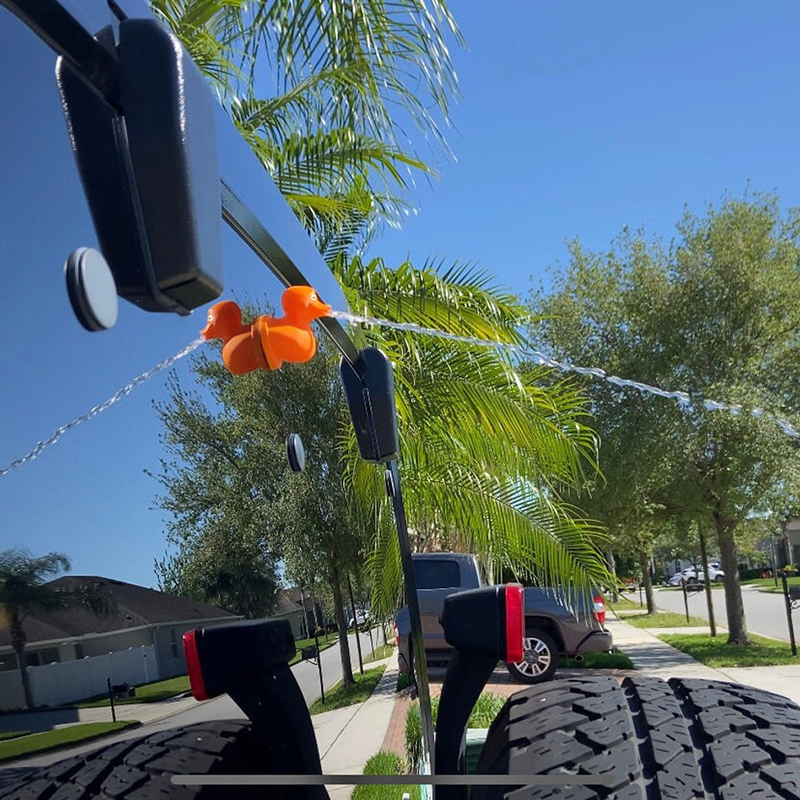 🚗💦 Meet the Ultimate Car Accessory: The Fun Middle Finger Spraying Duck! 🦆💥