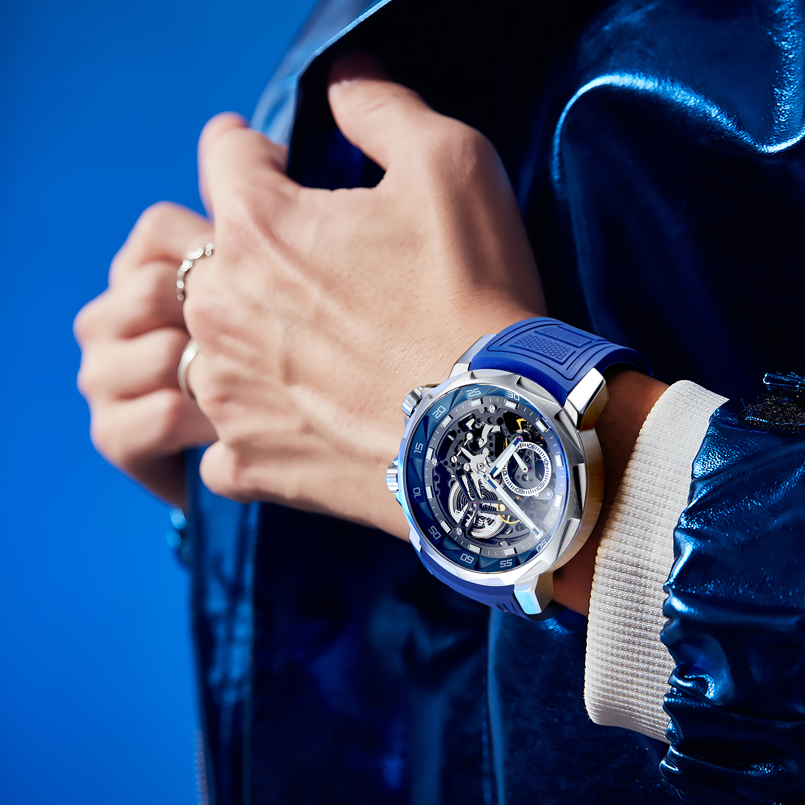 EYE OF THE STORM - FM511