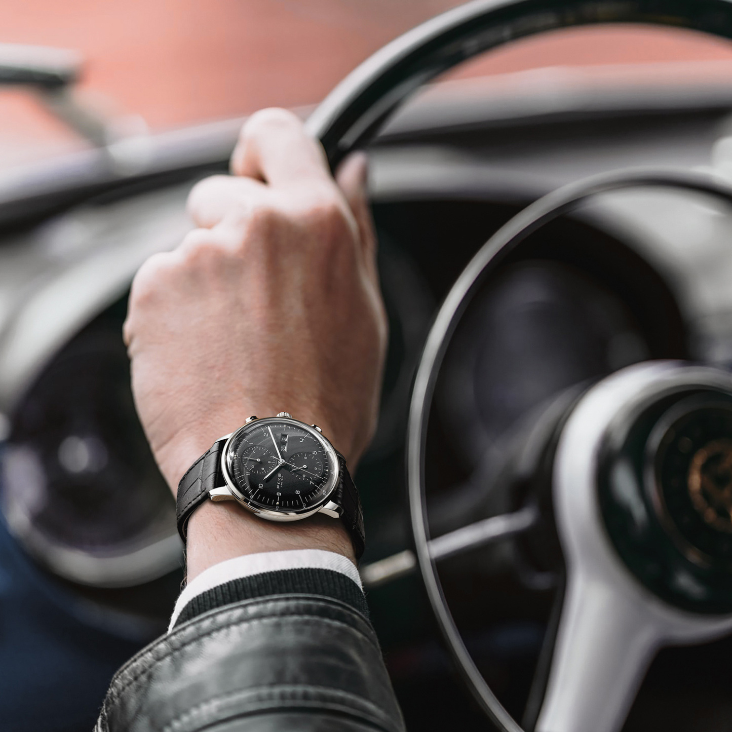 Ivory Chrono - FM121