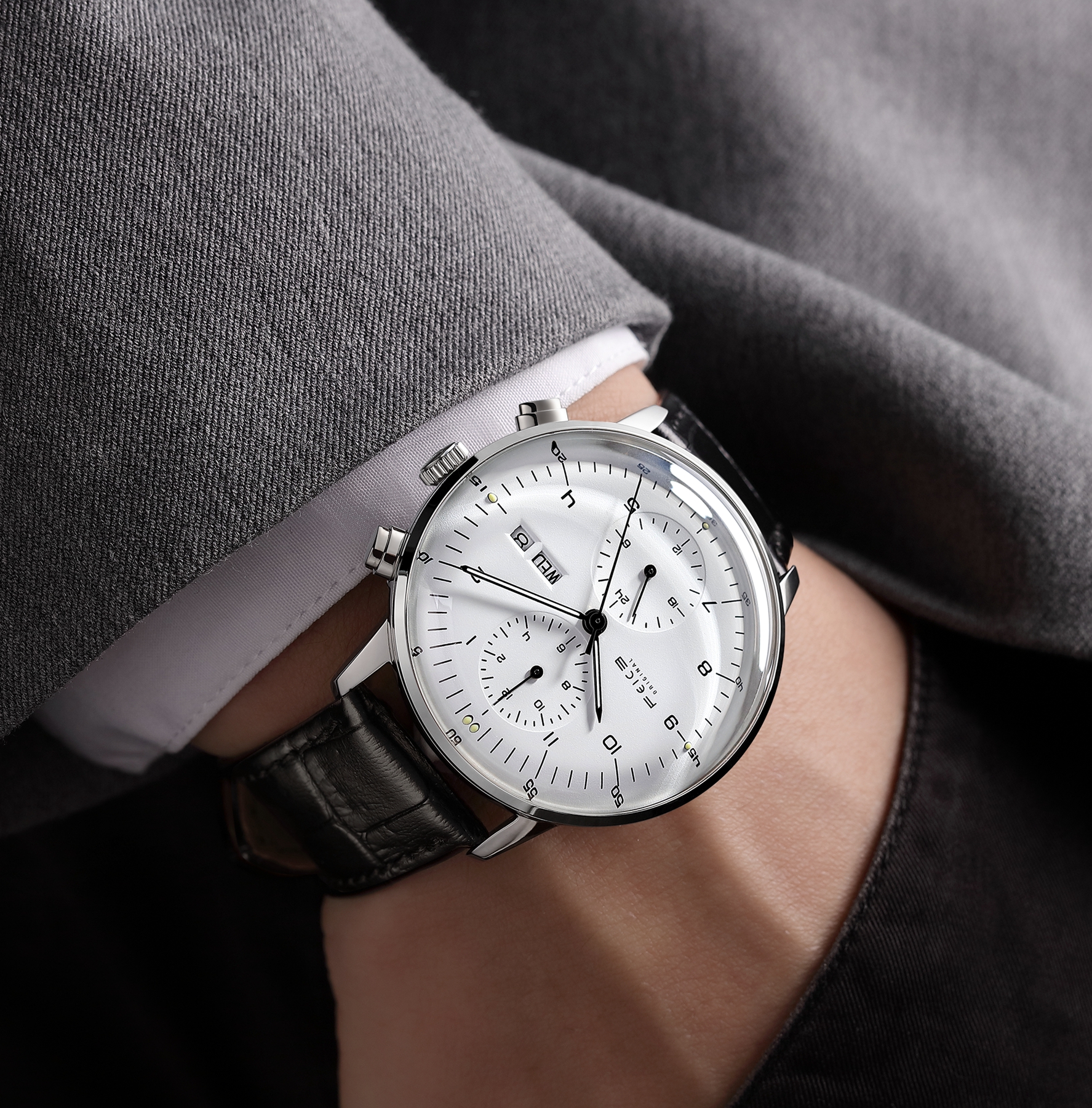 Luxury Stainless Steel Watch with Day-Date Display - FM121