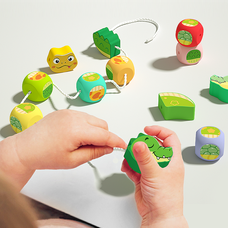 Animal dice beads