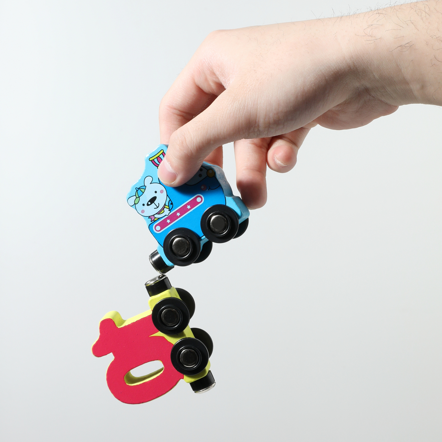 12-section magnetic digital car