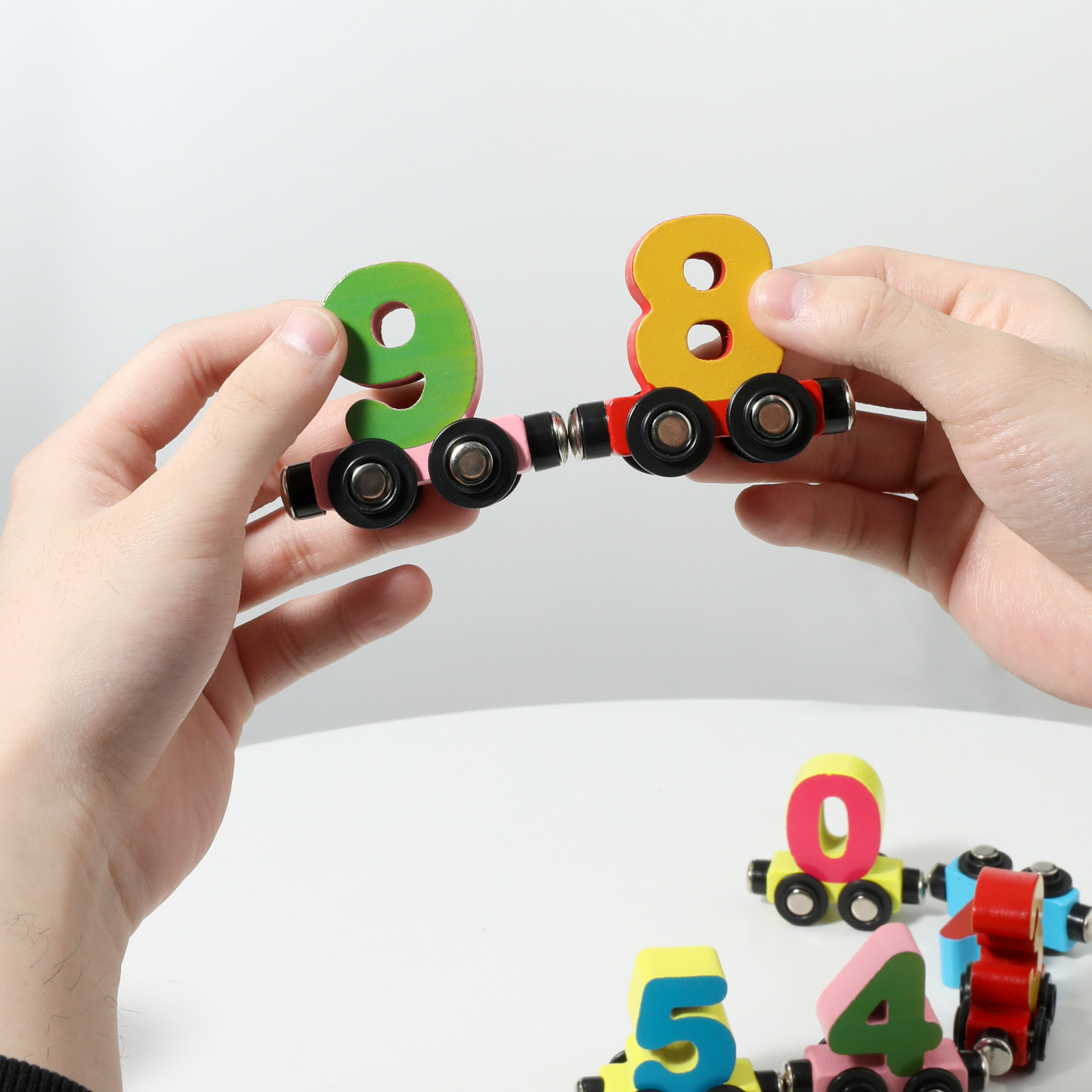 12-section magnetic digital car