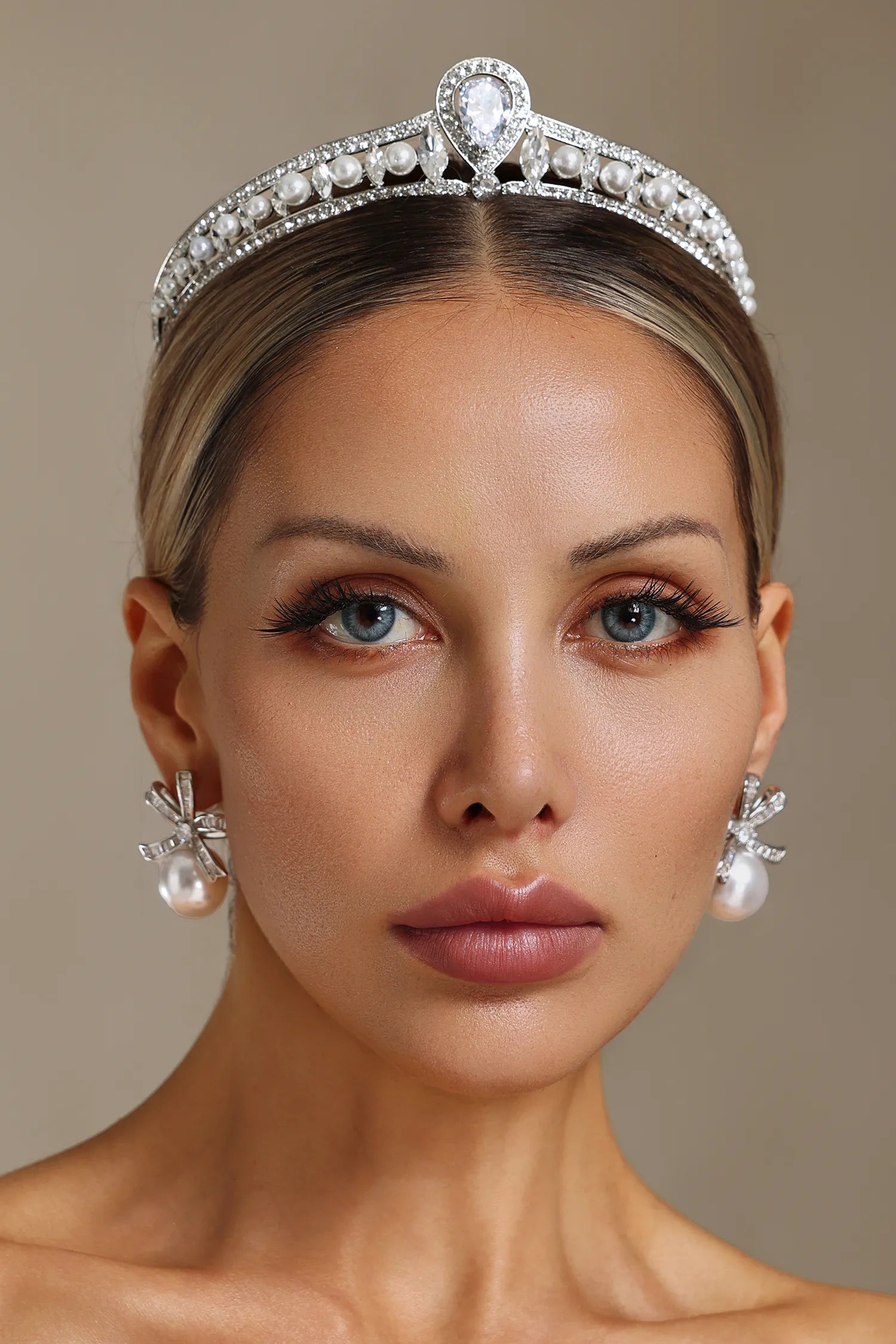 Zandy Diamond Pearl Crown Dress