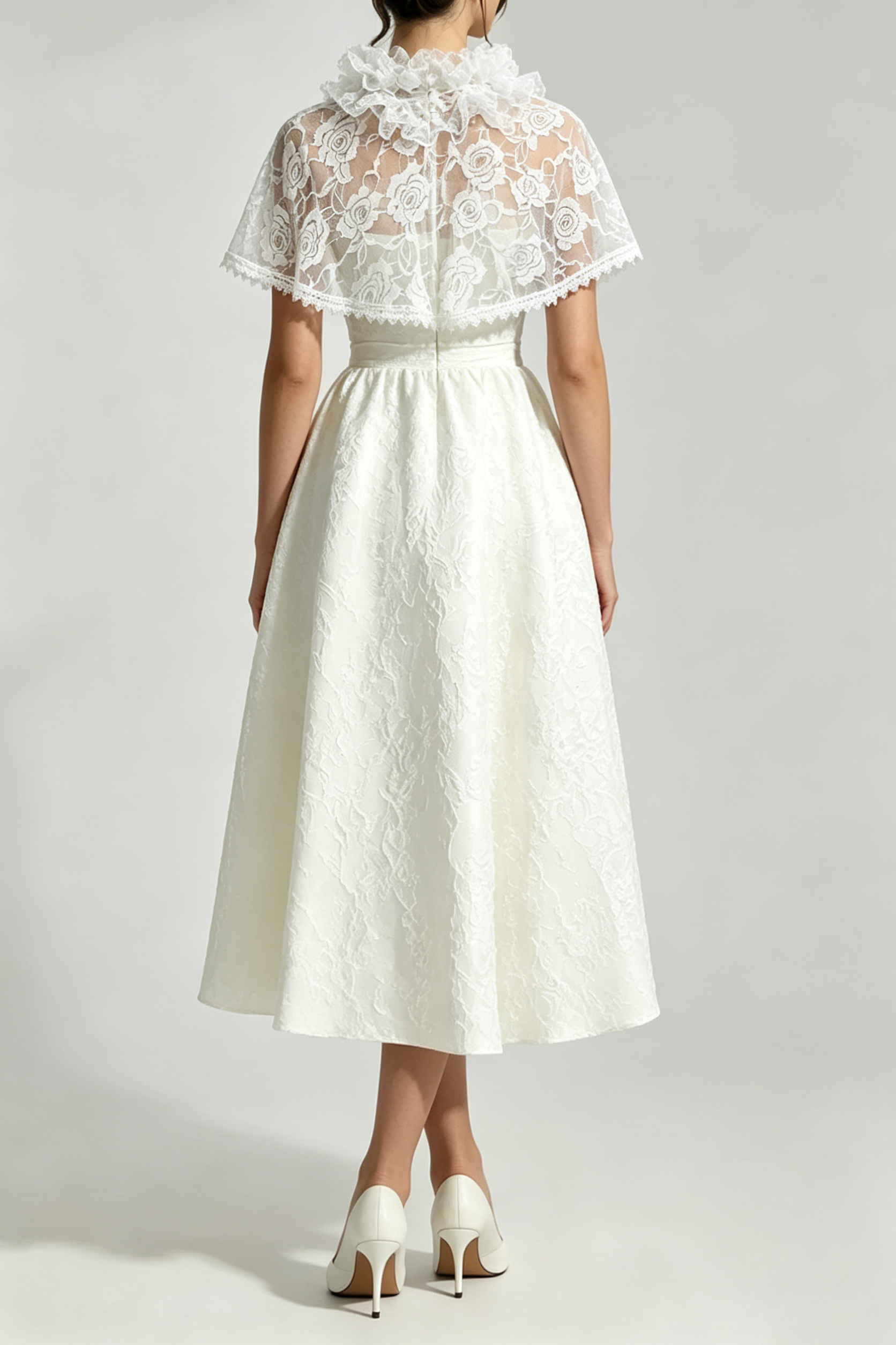 Elegant Cape Saoirse Midi Dress - Ivory