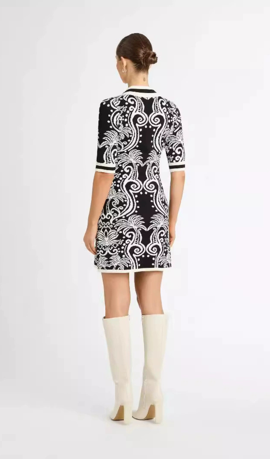KNIT VINTAGE PATTERN MINI DRESS IN BLACK