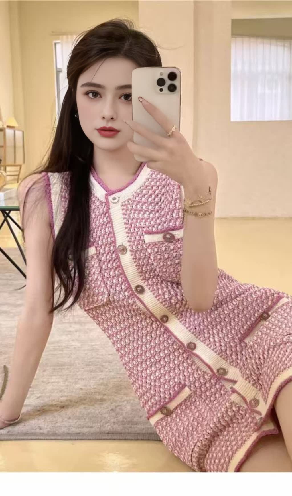 HOUNDSTOOTH SLEEVELESS KNITTED MINI DRESS PINK