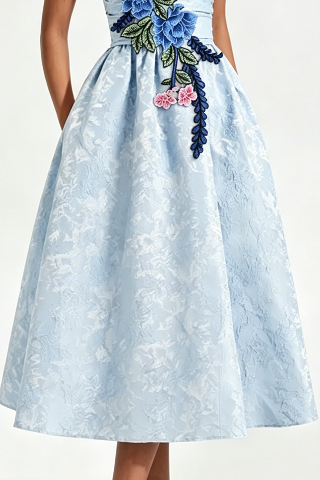 Flower Embroidery Saoirse Midi Dress - Blue