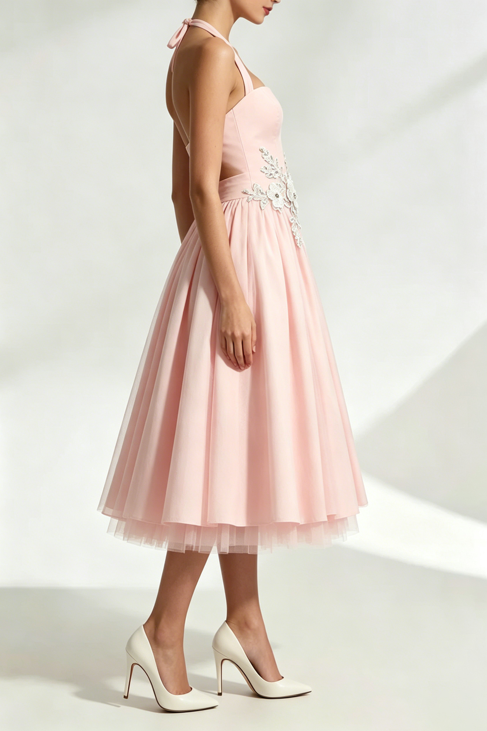 Lace Embroidery Cressida backless puffy Midi Dress - Blush