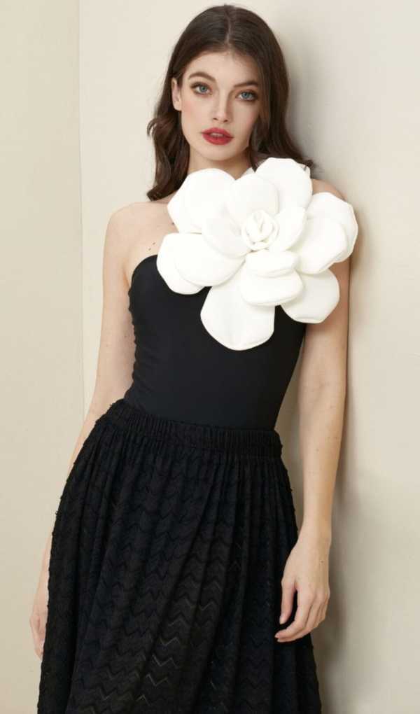 3D Floral Solid Color Swimsuit