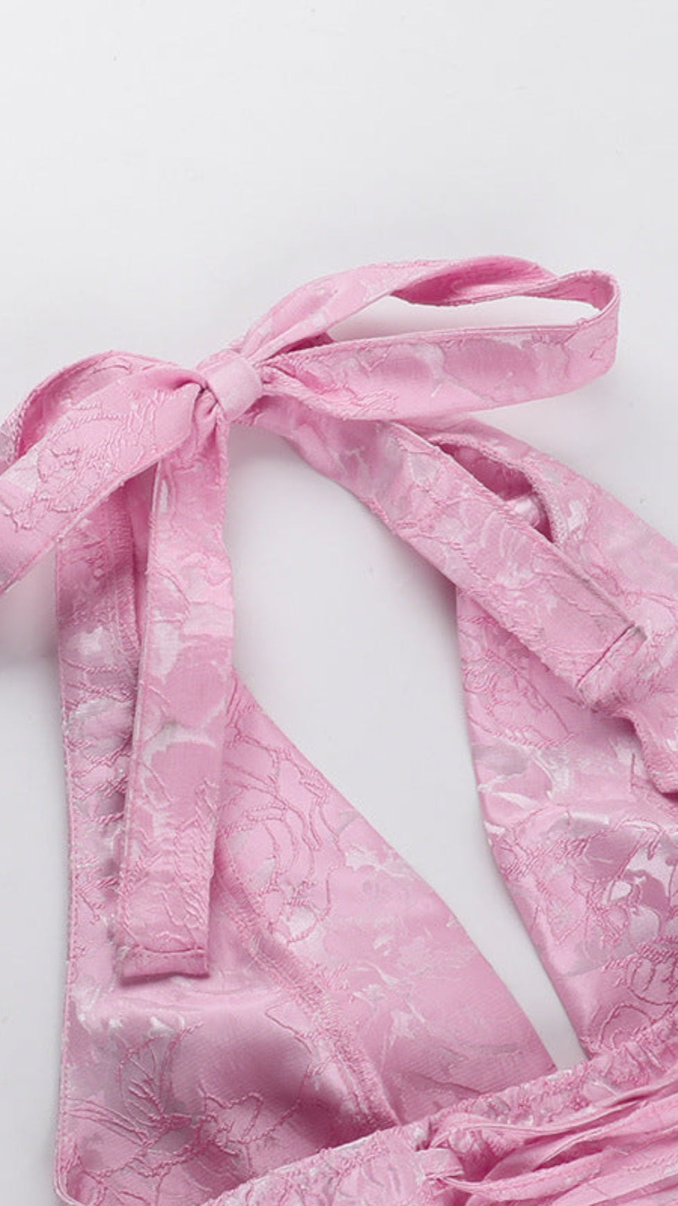 DEEP V-NECK SHORT FLORAL HOMECOMING DRESS