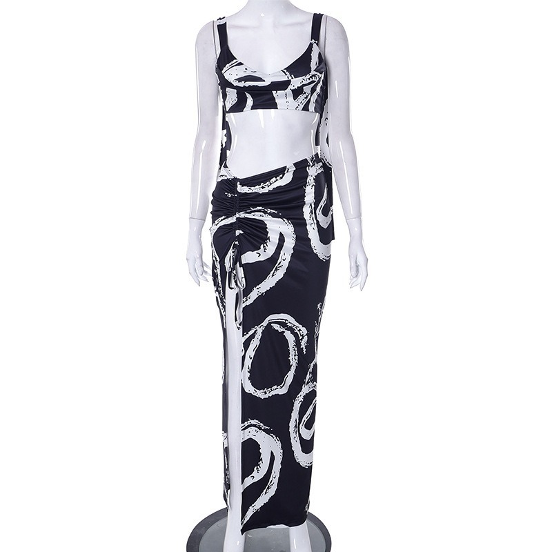 Spring/Summer New Graffiti Print Spicy Girl Sleeveless Wrapped Chest Half Skirt Set-chiquechics